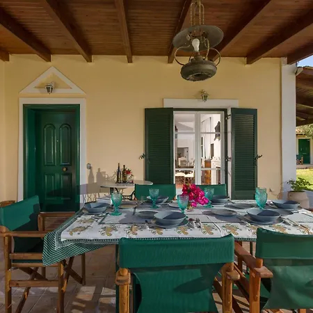 Alkis - Spacious Pool Retreat Villa