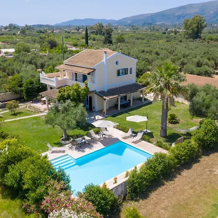 Alkis - Spacious Pool Retreat Villa