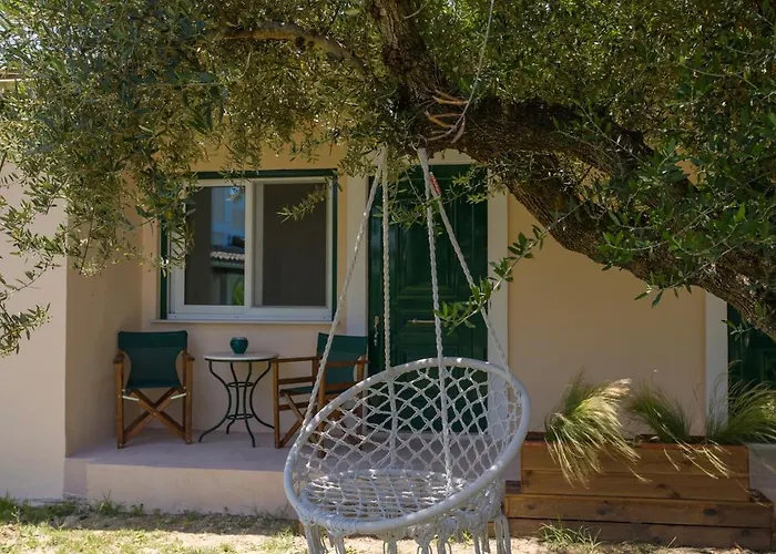 Alkis - Spacious Pool Retreat 别墅