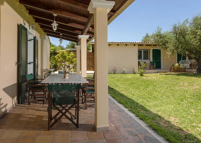 Alkis - Spacious Pool Retreat 别墅 *