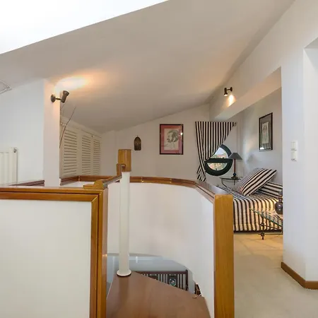 Villa Alkis - Spacious Pool Retreat Vanato