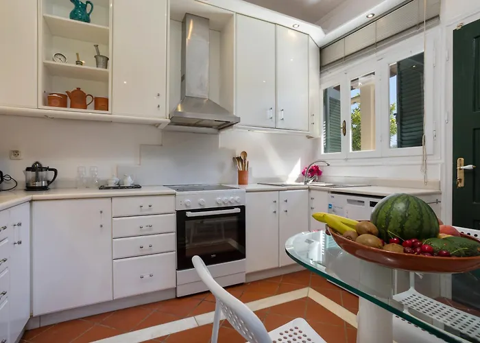 Willa Alkis - Spacious Pool Retreat