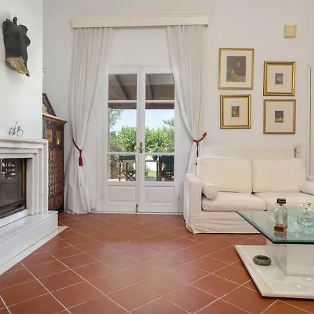 Villa Alkis - Spacious Pool Retreat * Vanato