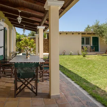 Villa Alkis - Spacious Pool Retreat Villa *